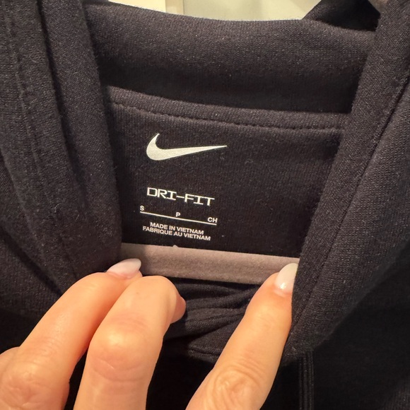 Nike Men's Black Hoodie - Picture 3 of 3